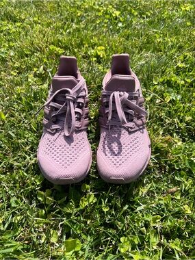 Women’s Adidas  ultra boost 1 size 6